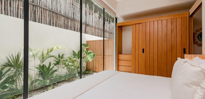 Garden house condo with private yard and plunge pool